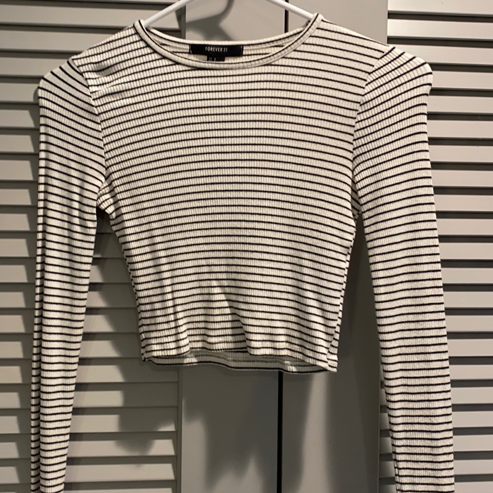 Black and white striped cropped sweater